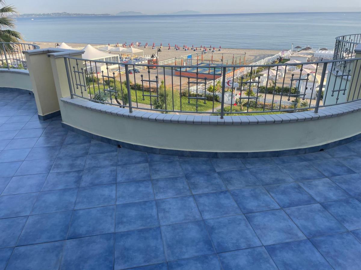 La Baia Di Ulisse Villa Venetico Exterior foto