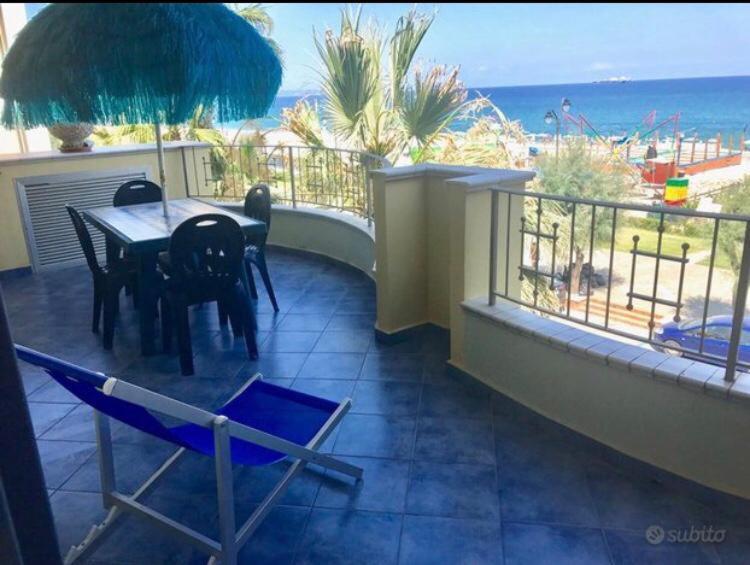 La Baia Di Ulisse Villa Venetico Exterior foto